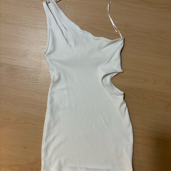 Zara White One-Shoulder Cut-Out Dress - Picture 3 of 4